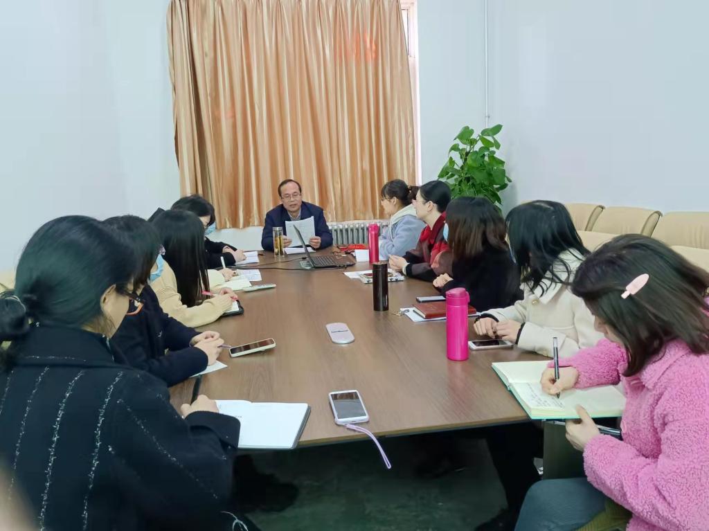 经理李庆明对评审准备工作中遇到的相关问题进行分析解答